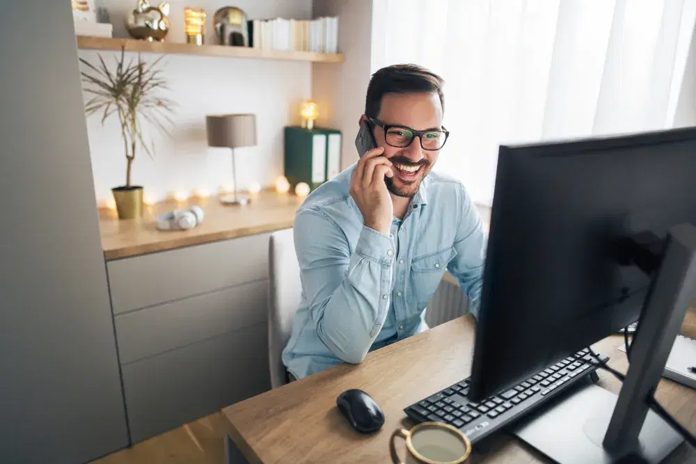 developer talking to customer